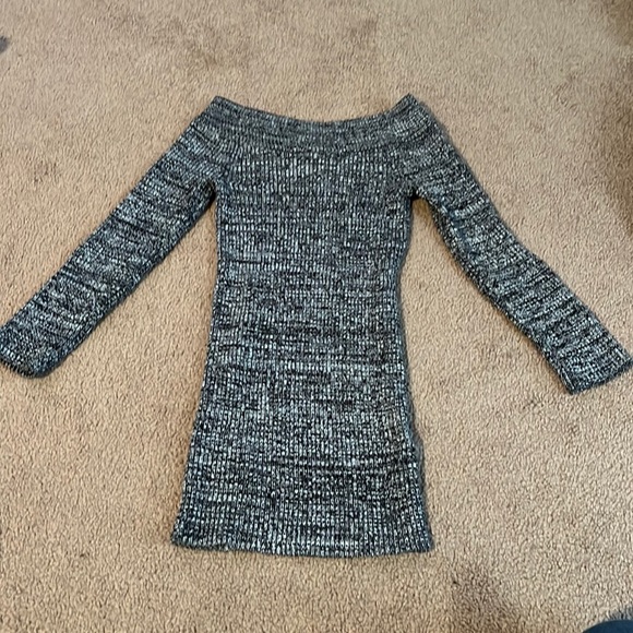 Body con grey sweater. 3/4 length sleeves. Like new. - Picture 1 of 3
